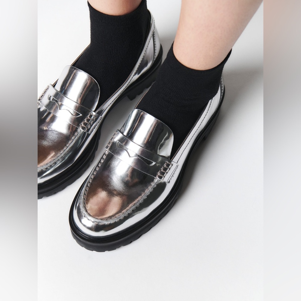 $268 MSRP | Reformation - Agathea Chunky Loafers | Mirror Metallic | US 6